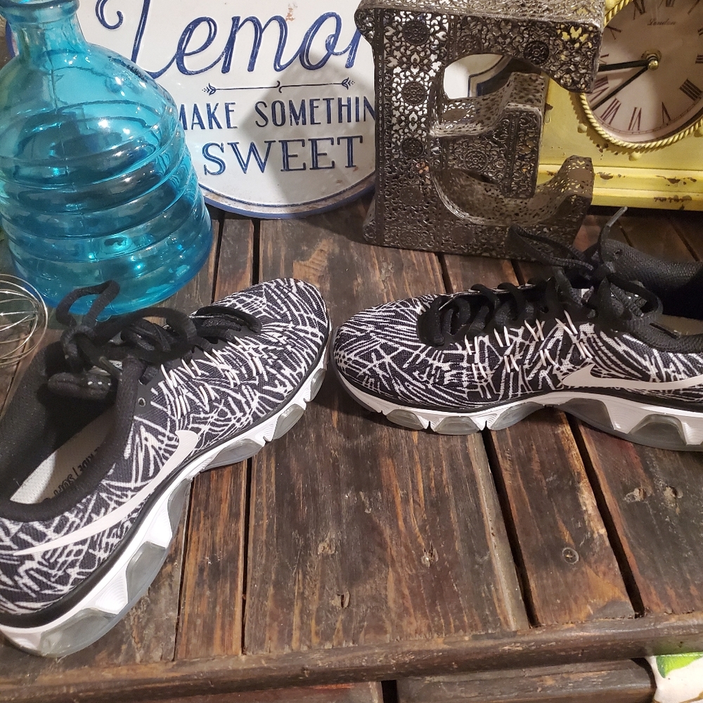 Nike Air Max - Picture 4 of 5